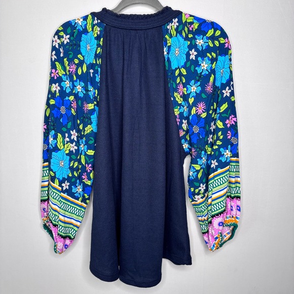 Umgee Waffle Blue Blouse Size XL Bright Floral Balloon Sleeve Navy Boho - Picture 8 of 9